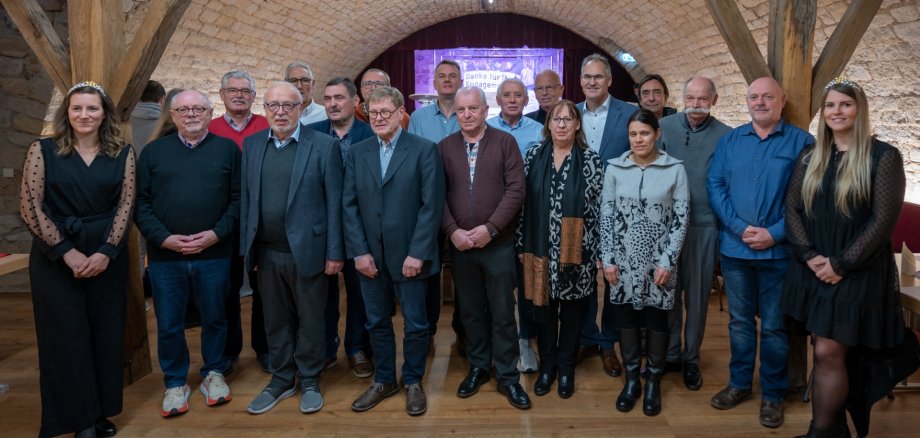 Gruppenbild aller Geehrten.