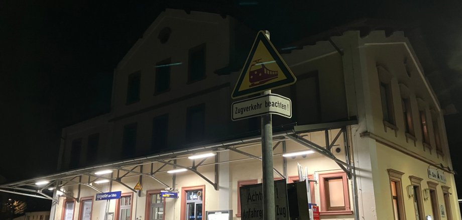 Den Bahnhof Annweiler erreicht man ab 14. Dezember abends eine Stunde länger als bisher. Foto: KV SÜW