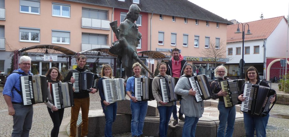 Gruppenbild von Personen mit Akkordeons.