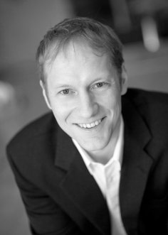 Dr. Michael Bernhard