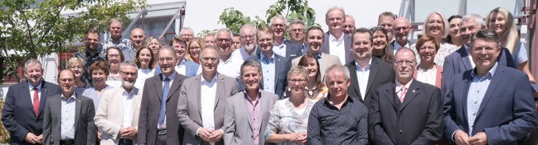 Die Mitglieder des Kreistags Südliche Weinstraße in der Wahlperiode 2024 bis 2029. Foto: KV SÜW Gruppenfoto.