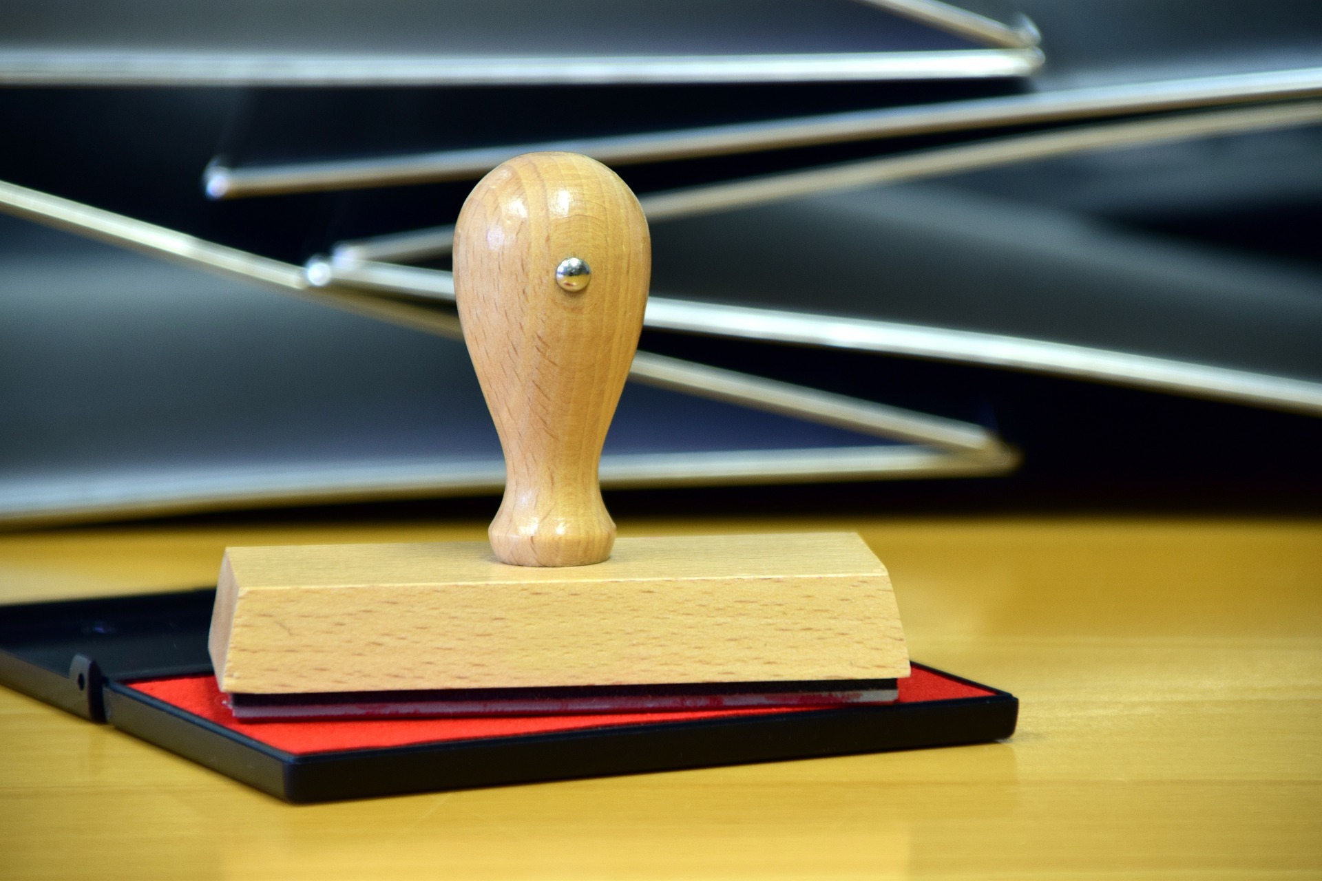 Ein Stempel mit Stempelkissen.
